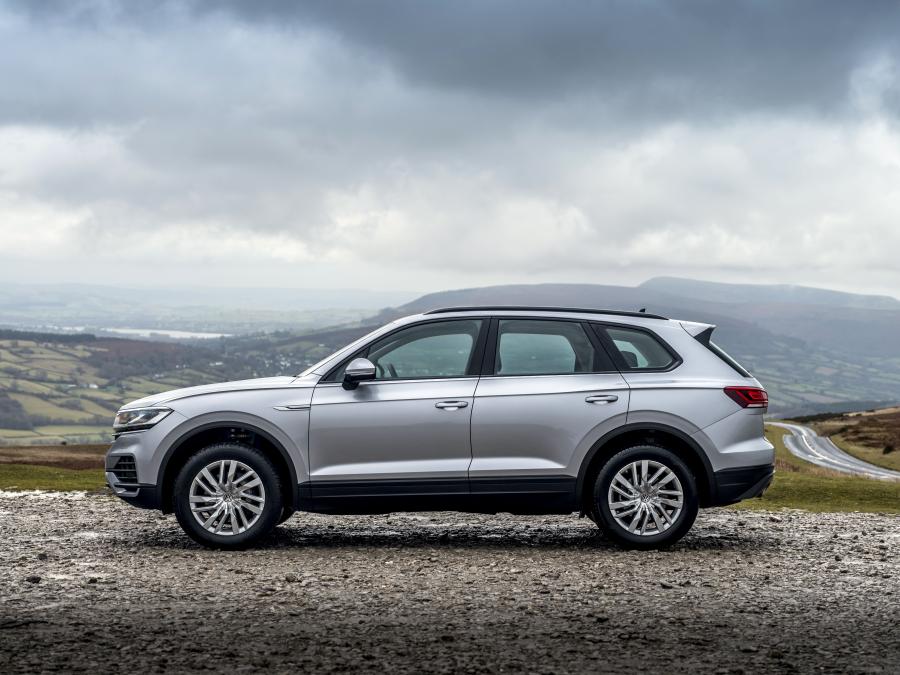  Volkswagen Touareg SE 2019 года  (UK) (фото 15 из 16)